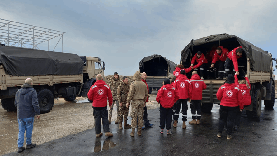 الصليب الأحمر يدخل بمؤازرة الجيش المساعدات الى بلدة السماقية في عكار