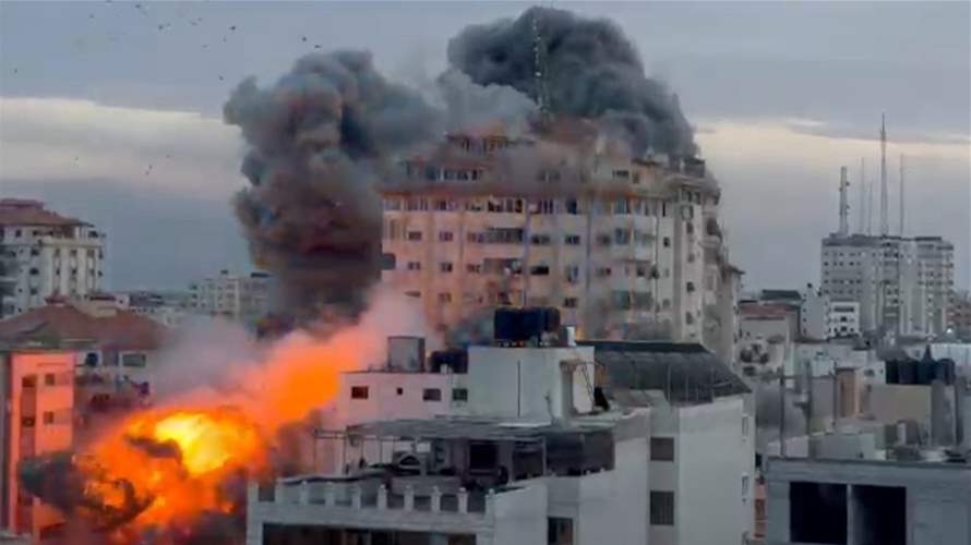 Massive explosion rocks Juhor Ad Dik area in southern Gaza