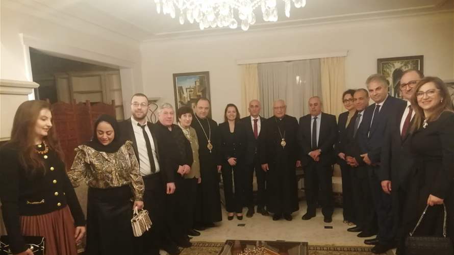 العبسي يلتقي كوهلر وسفراء دول عربية في بروكسل