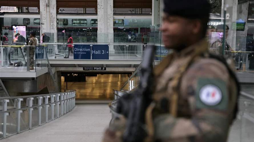 Several injured in Paris train station knife attack, suspect apprehended 
