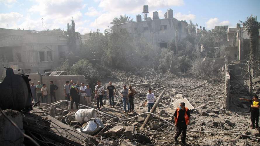 Gaza humanitarian crisis: Airdrops attempted as truce negotiations stall