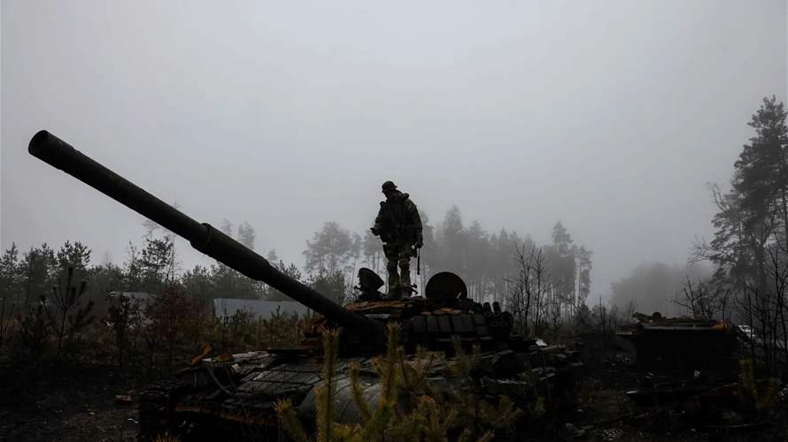 متطوعون روس يقاتلون لصالح أوكرانيا يعلنون مهاجمة قرية روسية