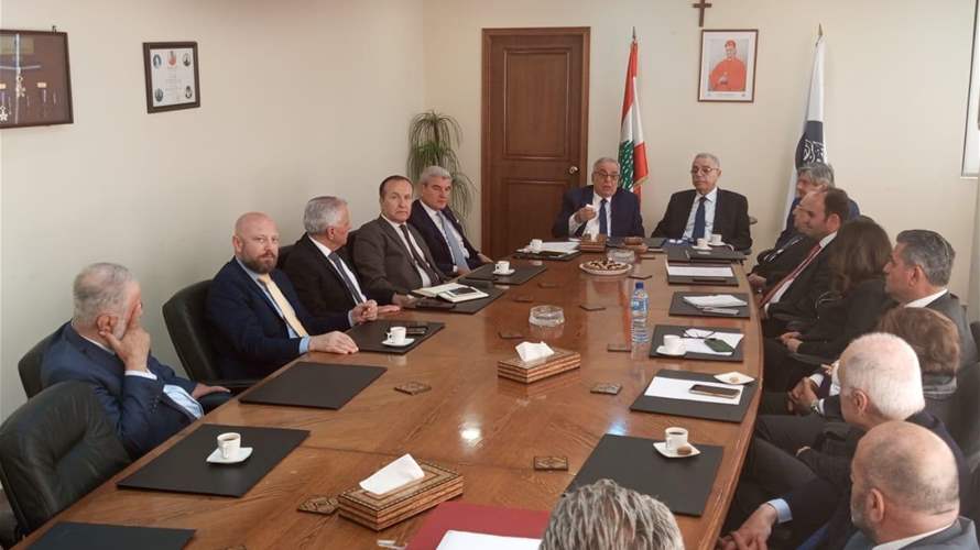 بوحبيب زار الرابطة المارونية: لبنان يطالب بحل متكامل لاستقرار الجنوب