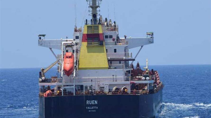 البحرية الهندية تعترض قراصنة صوماليين