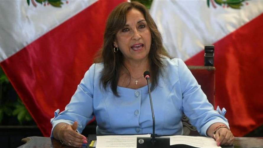 مداهمة منزل الرئيسة دينا بولوراتي في البيرو في إطار تحقيق بشأن شبهات فساد