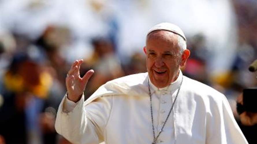 البابا فرنسيس يدعو إلى "عدم الرضوخ لمنطق السلاح"