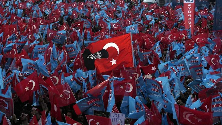 حزب الشعوب الديمقراطيّ في تركيا دعا السلطات إلى التراجع عن منع أحد رؤساء البلديات من تولي منصبه