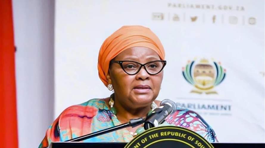 استقالة رئيسة البرلمان في جنوب إفريقيا المتهمة بالفساد