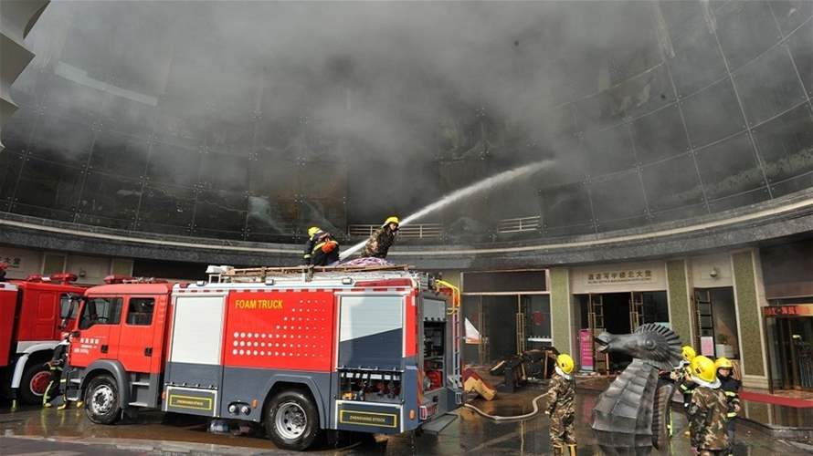 مقتل خمسة في حريق بمنطقة مزدحمة في هونج كونج