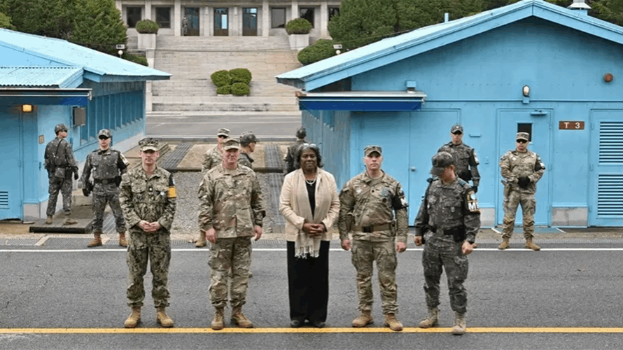 US Ambassador to the United Nations visits the demilitarized zone between the Koreas