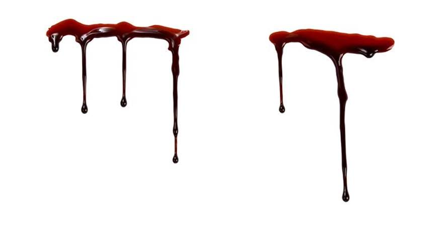 "دموع الدم"... وشم غريب يثير جدلًا بين المتابعين! (فيديو)