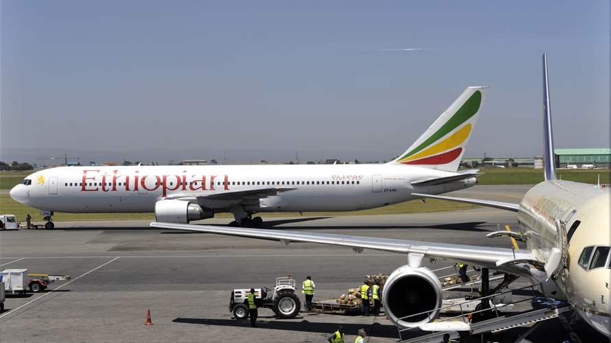 طائرة تابعة للخطوط الجوية الأثيوبية هبطت في مطار بيروت وعليها عبارة "تل أبيب"