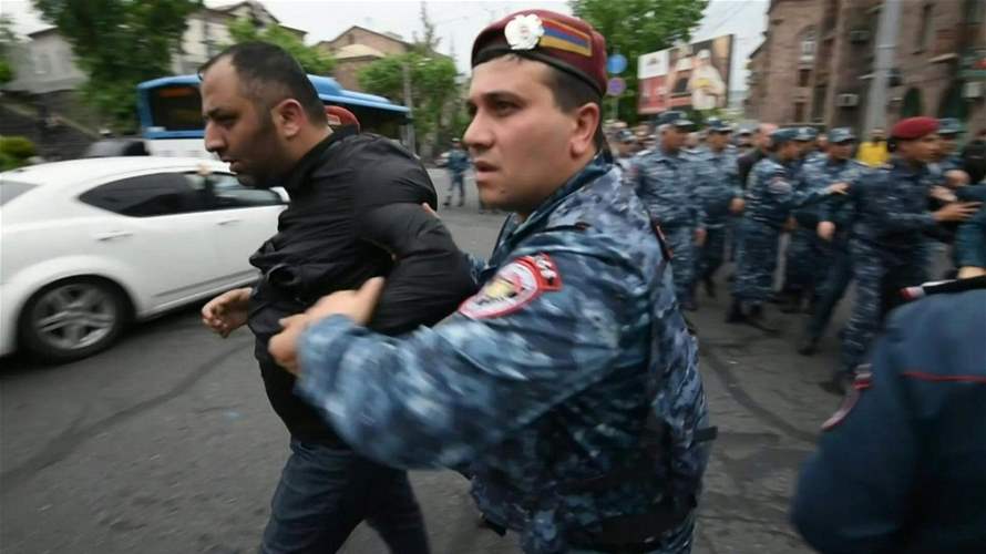 الشرطة الأرمينية ألقت القبض على عشرات الأشخاص المشاركين في احتجاج مناهض للحكومة