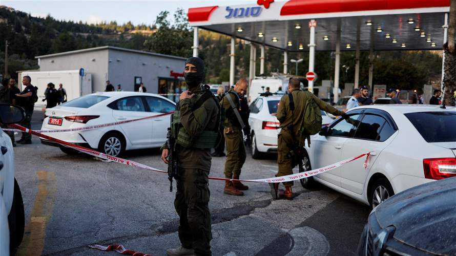 Israeli soldiers kill two Palestinian gunmen in West Bank