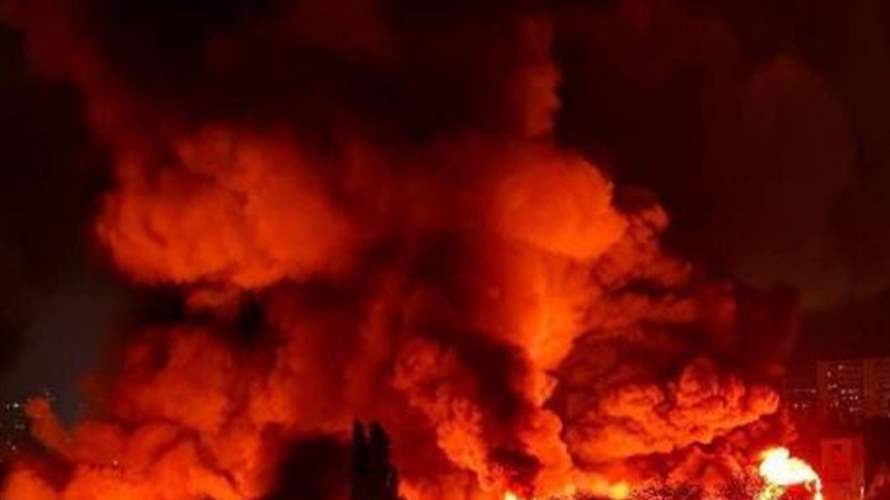  اندلاع حريق كبير في ميناء أوديسا الأوكراني بعد ضربة صاروخية (فيديو)