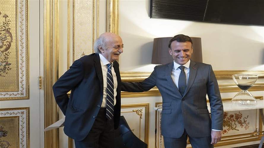 President Macron receives Walid Jumblatt, discusses Lebanon's political situation