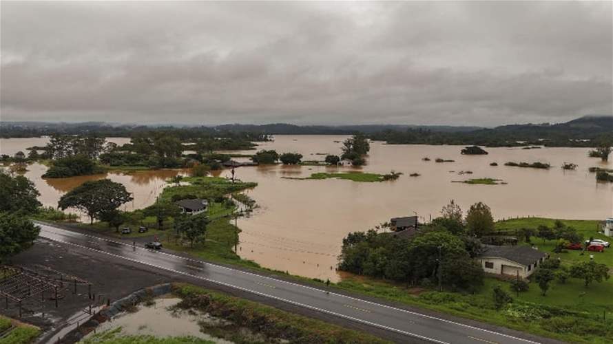 58 قتيلًا و67 مفقودًا على الأقل جراء فيضانات في جنوب البرازيل