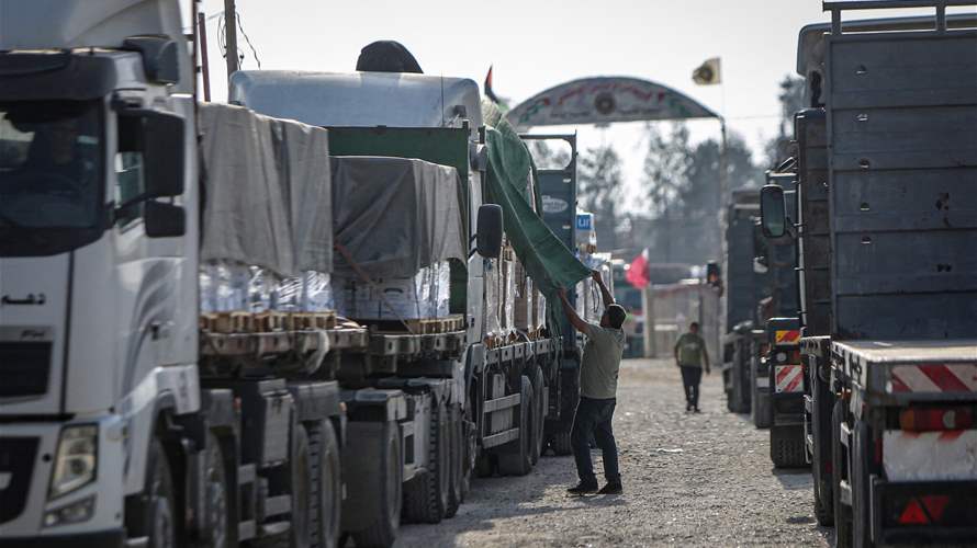 Israeli army: Main border crossing with Gaza Strip targeted by rockets, closed to aid trucks