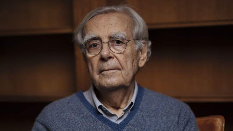 وفاة مقدم البرامج والكاتب الفرنسي برنار بيفو عن عمر يناهز 89 عاما