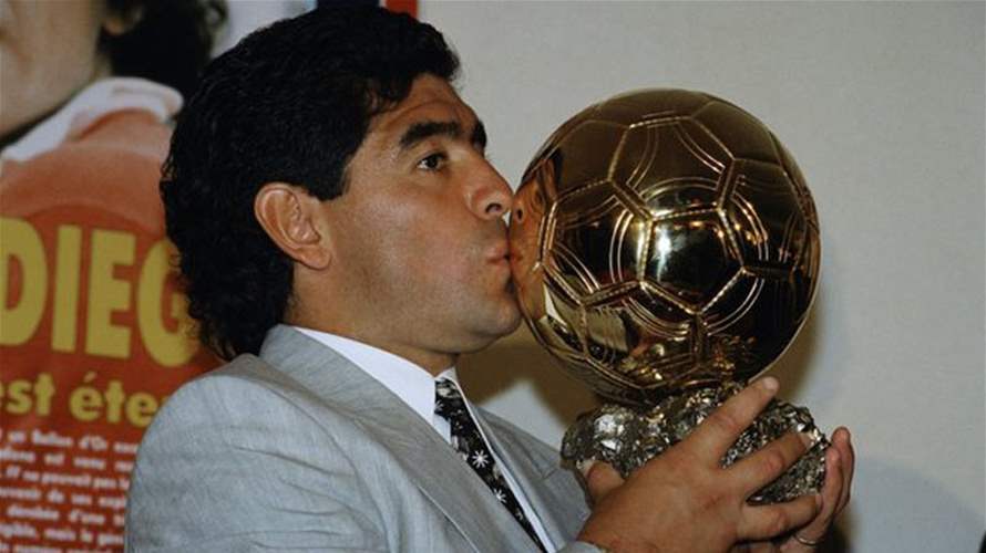 عرض الكرة الذهبية لمارادونا في كأس العالم 1986 للبيع في مزاد