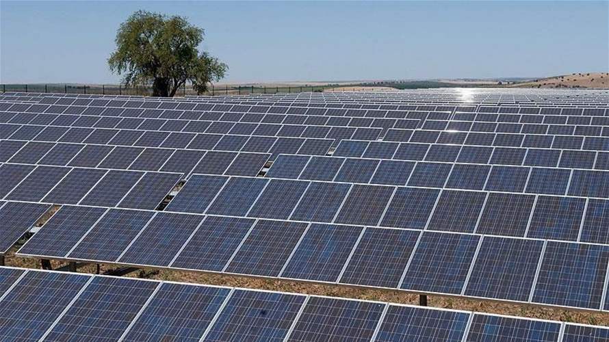 تونس تمنح شركات فرنسية وإماراتية تراخيص لإنشاء محطتين لإنتاج ألواح ضوئية بالطاقة الشمسية 