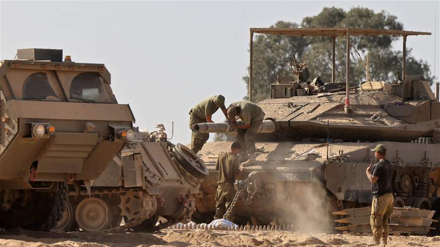 الدبابات الإسرائيلية تطوق النصف الشرقي من مدينة رفح
