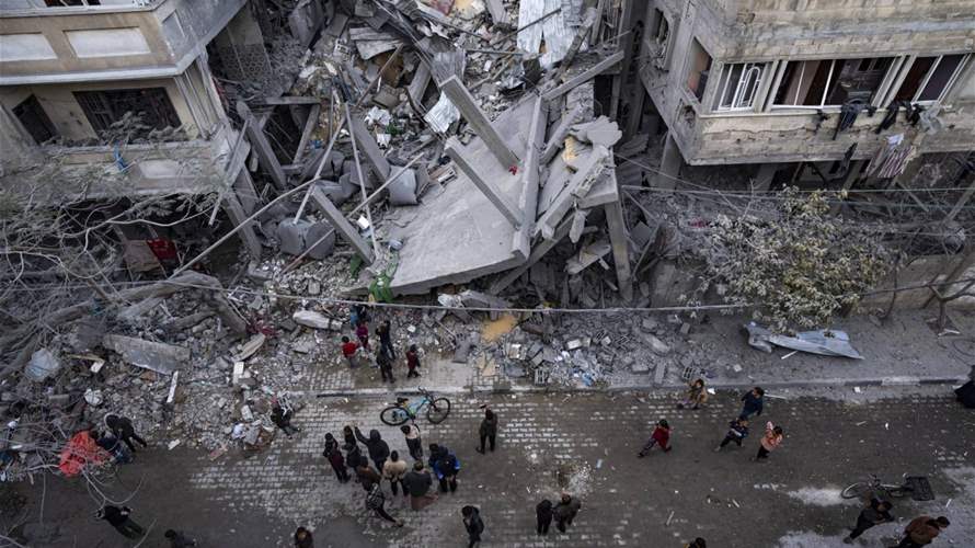 Gaza Civil Defense announces killing of two doctors in Israeli shelling on central Gaza