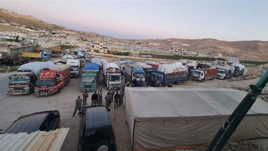 قوافل عودة النازحين السوريين إلى بلدهم إستؤنفت
