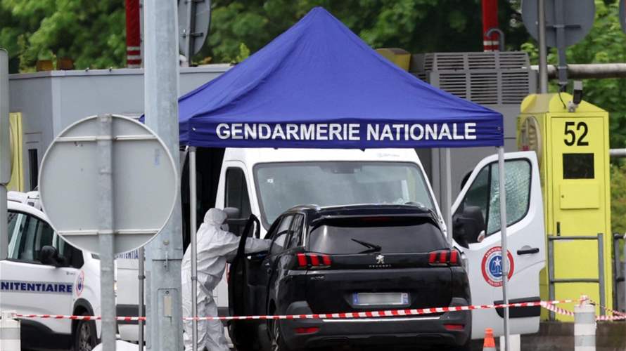 Huge manhunt launched in France as gunmen kill two guards, free inmate from prison van