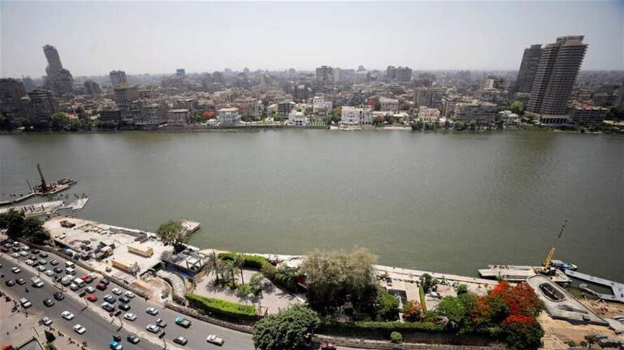 At least ten people die in Egypt after passenger bus falls into the Nile