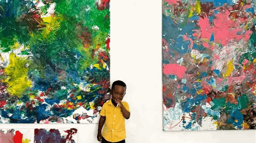 بدأ الرسم عندما كان عمره 6 أشهر...موسوعة غينيس تتوج أصغر فنان ذكر على الإطلاق وهذه قصته!