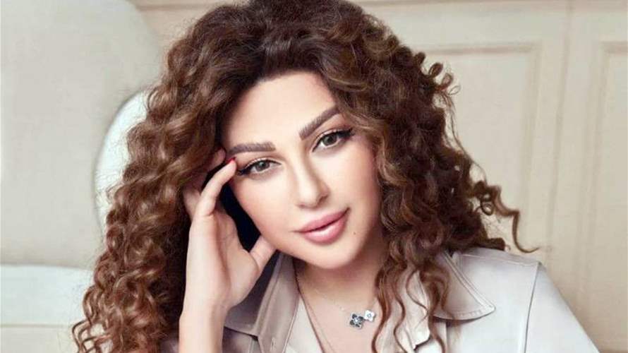 زينة ميلادية مميزة في منزل ميريام فارس: "لمّا الخيّاطة تحط شجرتها" (فيديو)