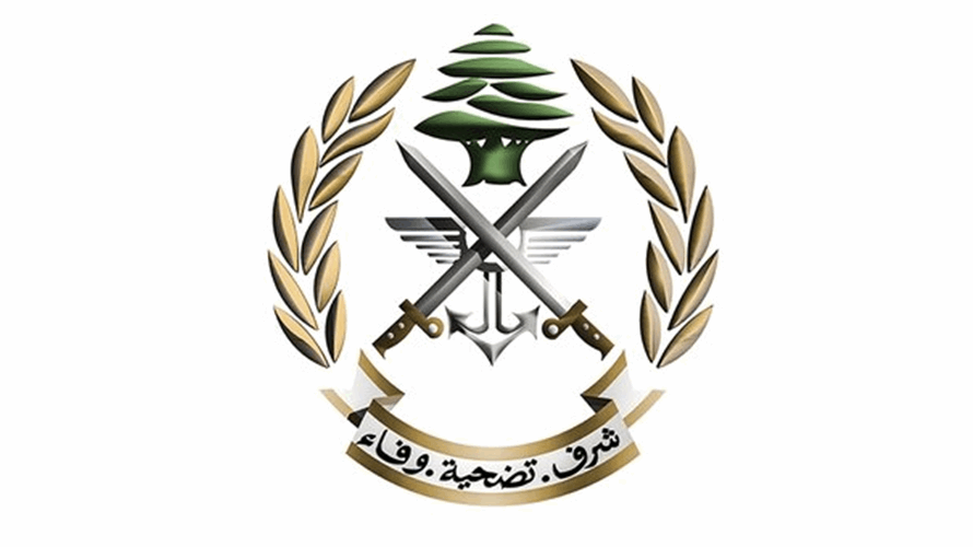 وحدة من الجيش دهمت منزل مطلوب في منطقة الكواخ - الهرمل وضبطت مخزنًا للسلاح