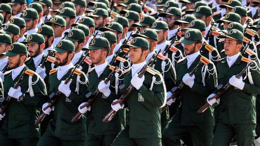 الحرس الثوري الإيراني يحتجز ناقلتين أجنبيتين تحملان وقود ديزل مهربًا