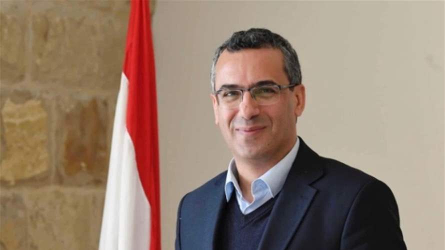 وزير الزراعة يزور الأسواق الاستهلاكية في المرافىء للمرة الأولى ويلتقي الصيادين