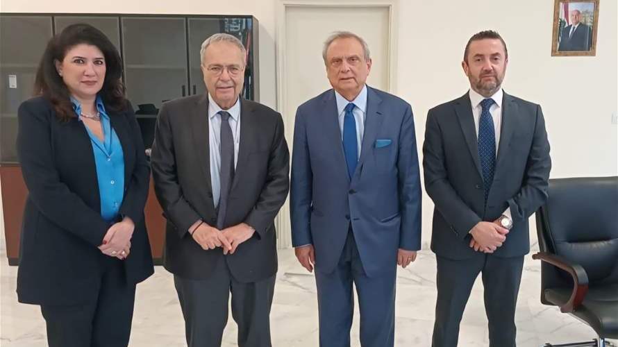 حبيب يطلع متري على مشاريع مصرف الإسكان