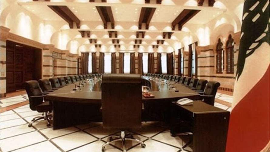 بدء جلسة مجلس الوزراء في السراي الحكومي لاستكمال دراسة مشروع قانون اصلاح المصارف