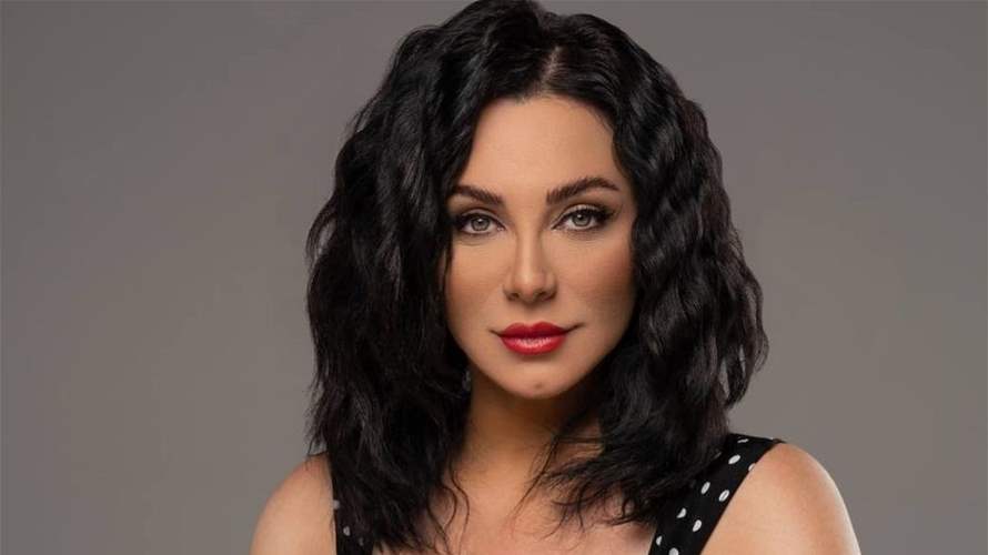 سلاف فواخرجي تُشارك جمهورها أجواء عيد الفصح من كنيسة السيدة العذراء في مصر (صورة)