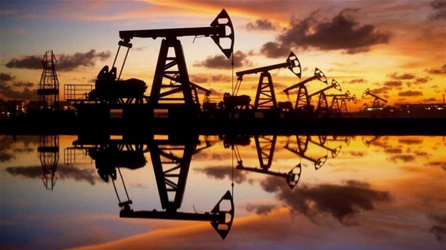 النفط ينخفض 1% بعد تقدم في المحادثات الأميركية الإيرانية