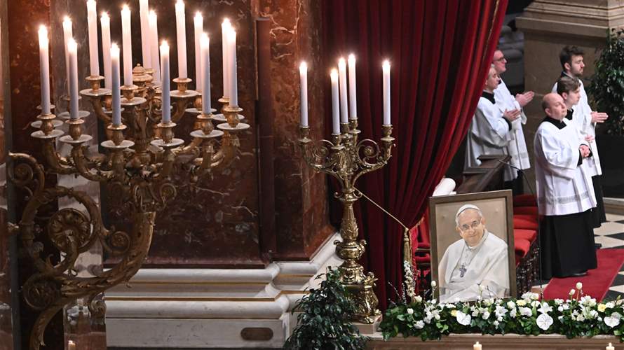 Almost 20,000 people have viewed pope so far Wednesday: Vatican
