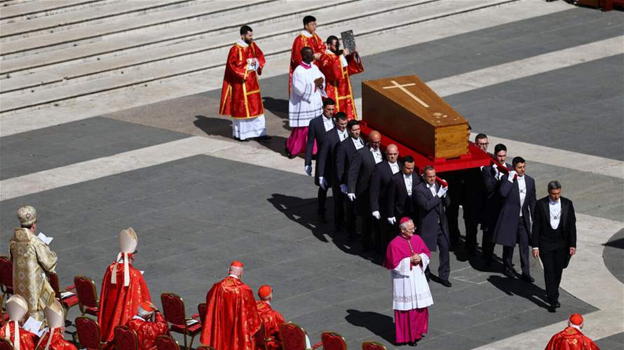 Crowd claps as funeral of Pope Francis begins at Vatican