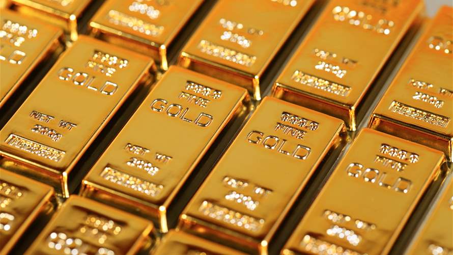 Gold falls as trade tensions soften, US data on tap