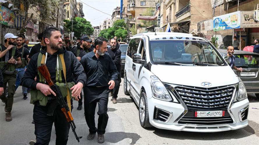 Syria monitor says sectarian clashes toll tops 100