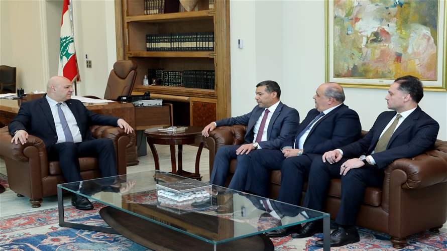 الأمين العام للمشروع الوطني العراقي الشيخ جمال الضاري بعد لقائه الرئيس عون: بحثنا تعزيز العلاقات اللبنانية - العراقية وتطويرها على مختلف الصعد ووجودنا في لبنان يجسّد رسالة تضامن ودعم من الشعب العراقي إلى الشعب اللبناني الشقيق