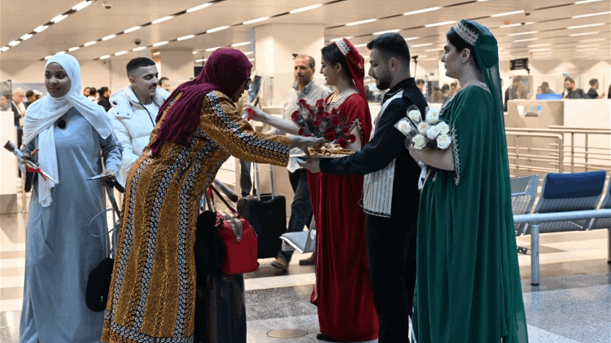 سفير لبنان في الإمارات نشر صورًا من إستقبال الوافدين الإماراتيين في مطار بيروت