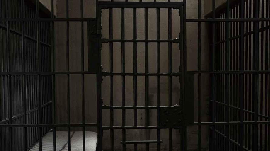 تزامنًا مع انعقاد الجلسة… تصاعد أعمال العنف في السجن