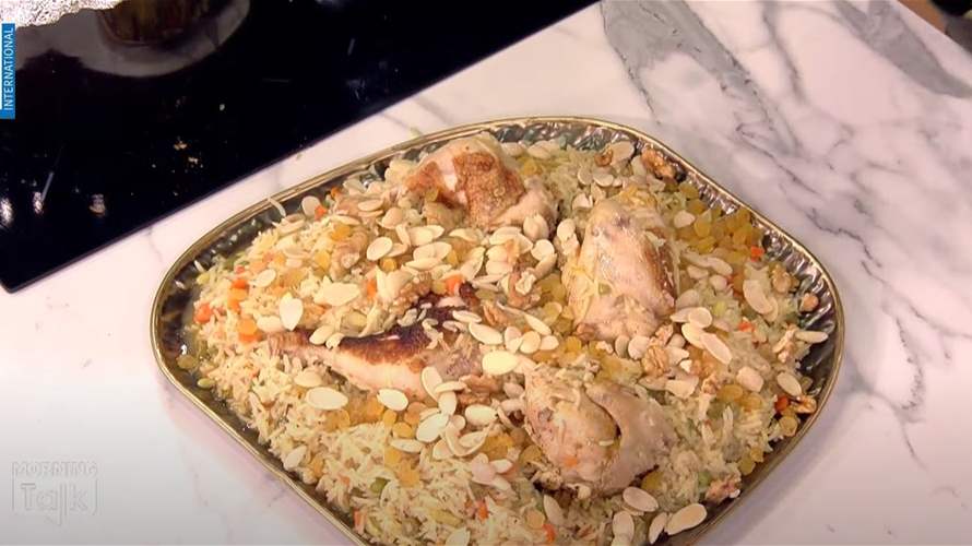 تعلموا طريقة تحضير الدجاج المدخن مع الخضار والأرز مع الشيف فادي زغيب (فيديو)