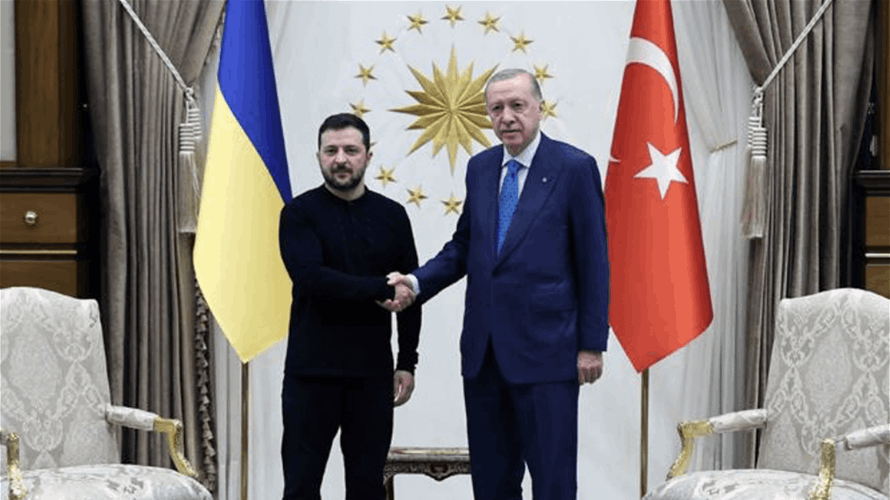 أردوغان يبلغ زيلينسكي بأن تركيا ستستضيفه وبوتين عندما يكونان مستعدين