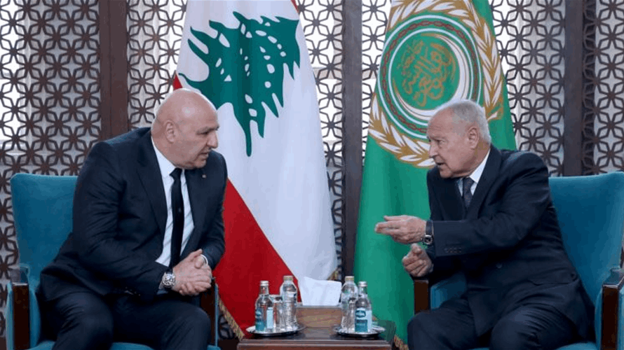 عون زار مقر جامعة الدول العربية في القاهرة