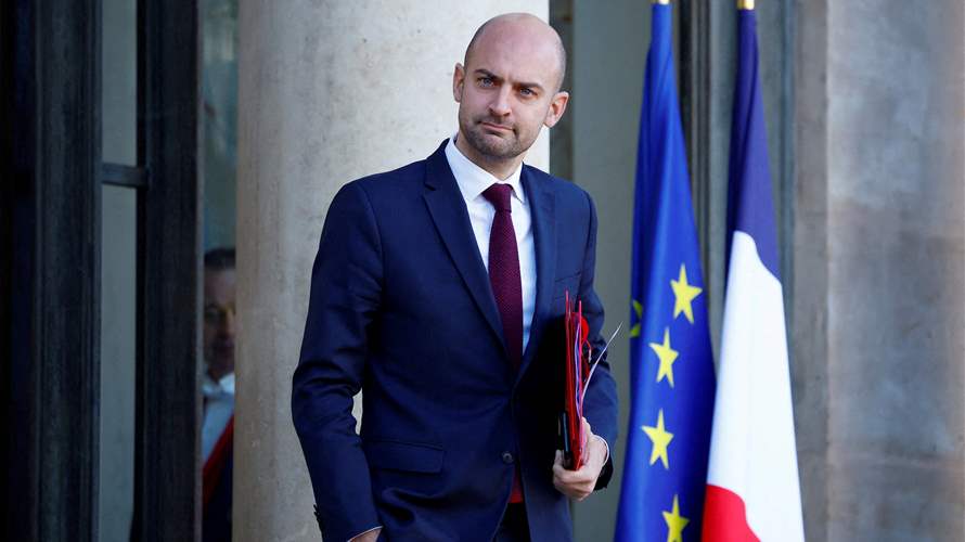 Israel's easing of humanitarian aid access to Gaza insufficient, French FM says 
